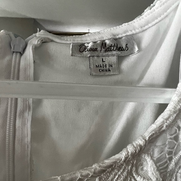 White lace dress - Picture 2 of 2